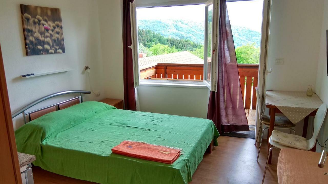 Apartmaji Suhorje Εξωτερικό φωτογραφία