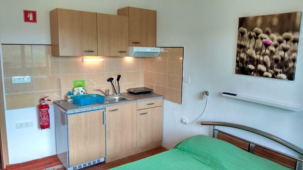Apartmaji Suhorje Εξωτερικό φωτογραφία